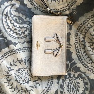 Coach- White Leather Clutch